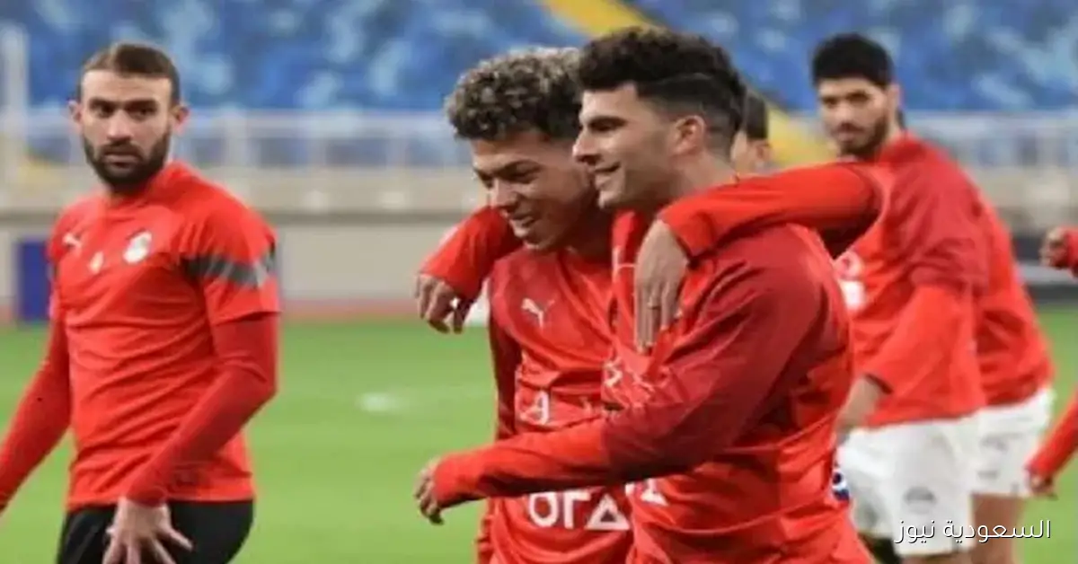 غياب زيزو وإمام عاشور عن مباراة الأهلي وسيراميكا كليوباترا؟ مصدر يوضح