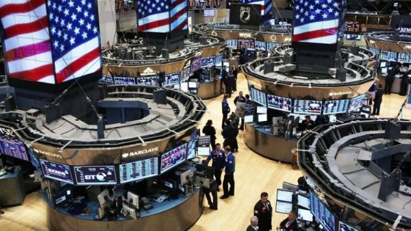 أسهم Apple تحقق 148 مليار دولار في يوم واحد وسهم Boeing يسجل ارتفاعاً ملحوظاً