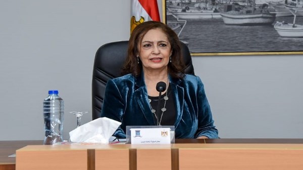 السفيرة نائلة جبر: مصر حققت نجاحًا في وقف الهجرة غير الشرعية منذ 2016 بفضل إرادة سياسية قوية