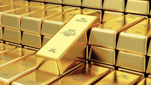 تراجع كبير في أسعار الذهب نتيجة قوة الدولار وجني الأرباح