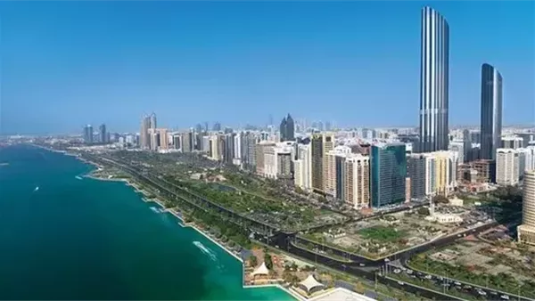 طقس الإمارات: سُحب شرقية ورطوبة مرتفعة تصل إلى 90% في بعض المناطق