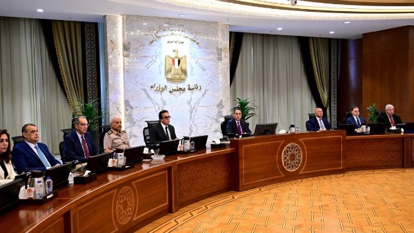 مدبولي يؤكد على أهمية مصر في القمة الأوروبية ويدعو المحافظين لضبط الأسعار
