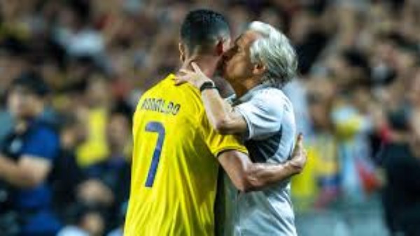 مدرب النصر السعودي يوضح سبب غياب رونالدو عن مباراة جوا الهندي