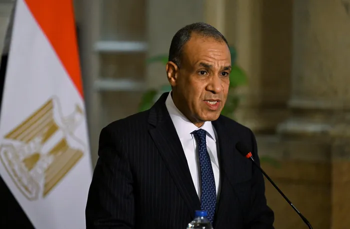 وزير الخارجية يلتقي بالرئيس التركي ويقدم له رسالة مكتوبة من الرئيس السيسي