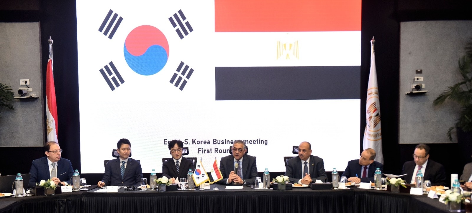 الحكومة تعيد تنظيم بعض الإجراءات استعدادًا لإطلاق منصة موحدة لخدمة المستثمرين في بداية العام